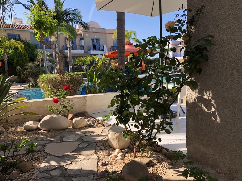 Villa Town House, Ilios Ii, Kato Paphos Exterior foto